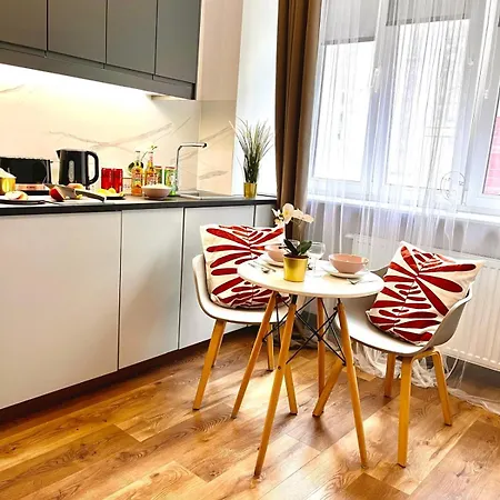 Super 1 Bed In Center Warsaw